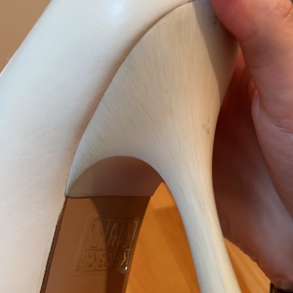 Giorgio Fabiani White Leather Pointed Pumps Size 7 - Picture 10 of 13